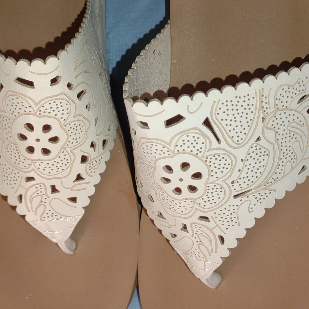 YELLOWBOX Crayla Sandals in Ivory - Picture 11 of 15